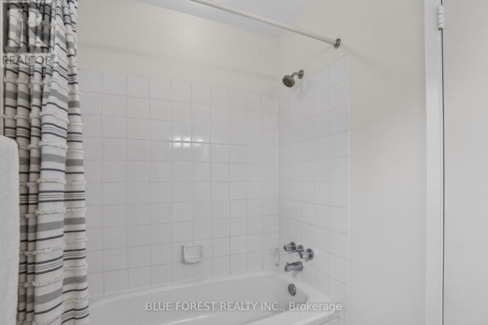 2 - 409 Thompson Road, London South, Ontario  N5Z 4Z1 - Photo 29 - X13466538
