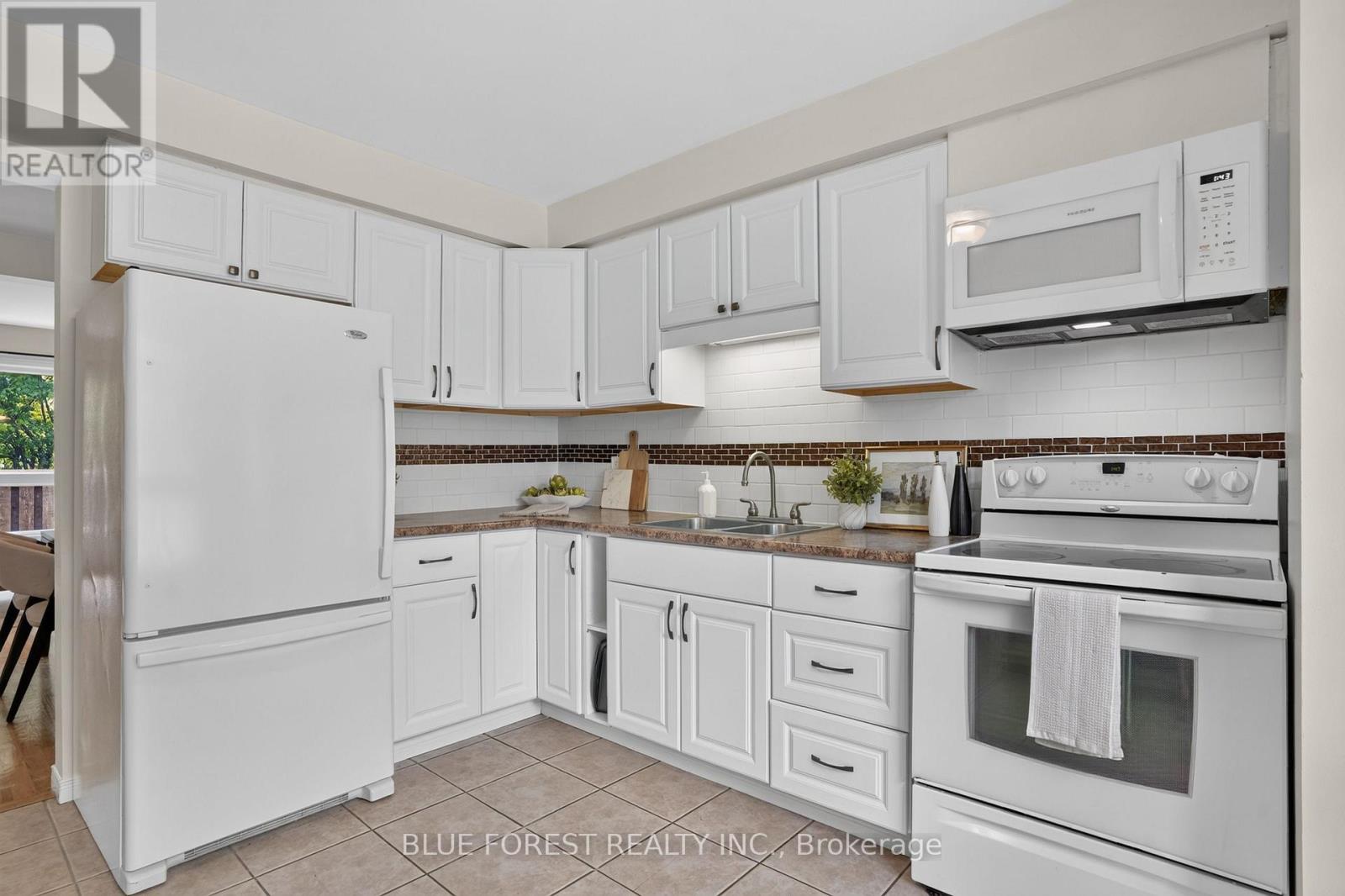 2 - 409 Thompson Road, London South, Ontario  N5Z 4Z1 - Photo 6 - X13466538