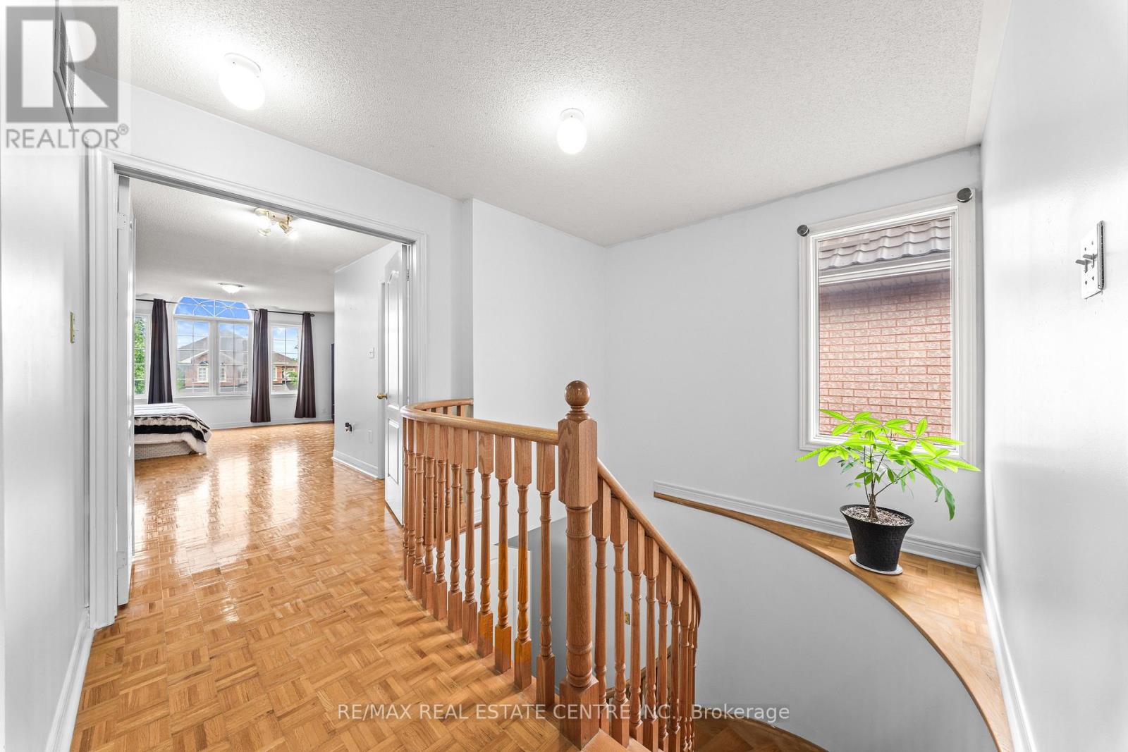 18 Velvet Grass Lane, Brampton, Ontario  L6R 1W6 - Photo 21 - W13466274