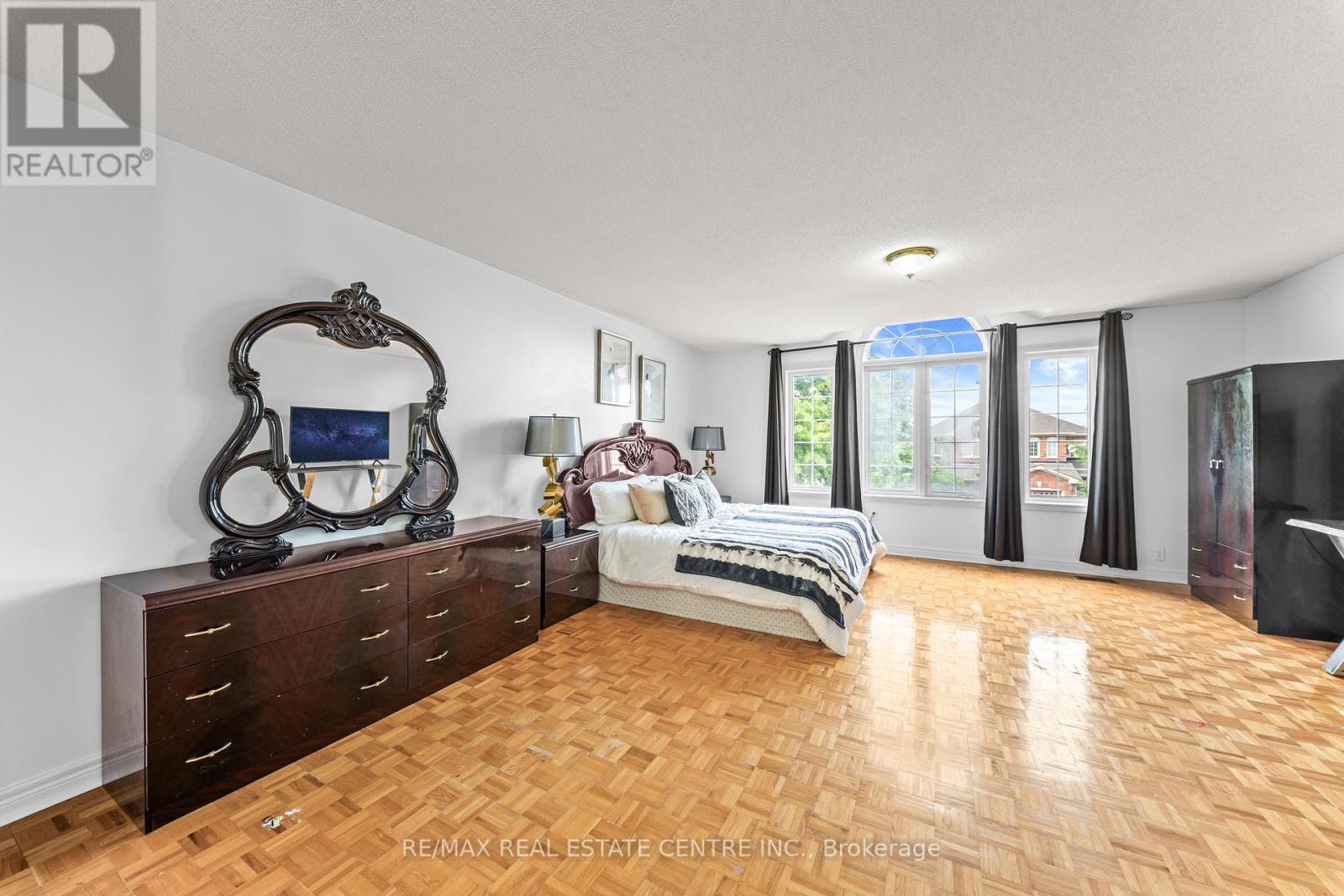 18 Velvet Grass Lane, Brampton, Ontario  L6R 1W6 - Photo 22 - W13466274