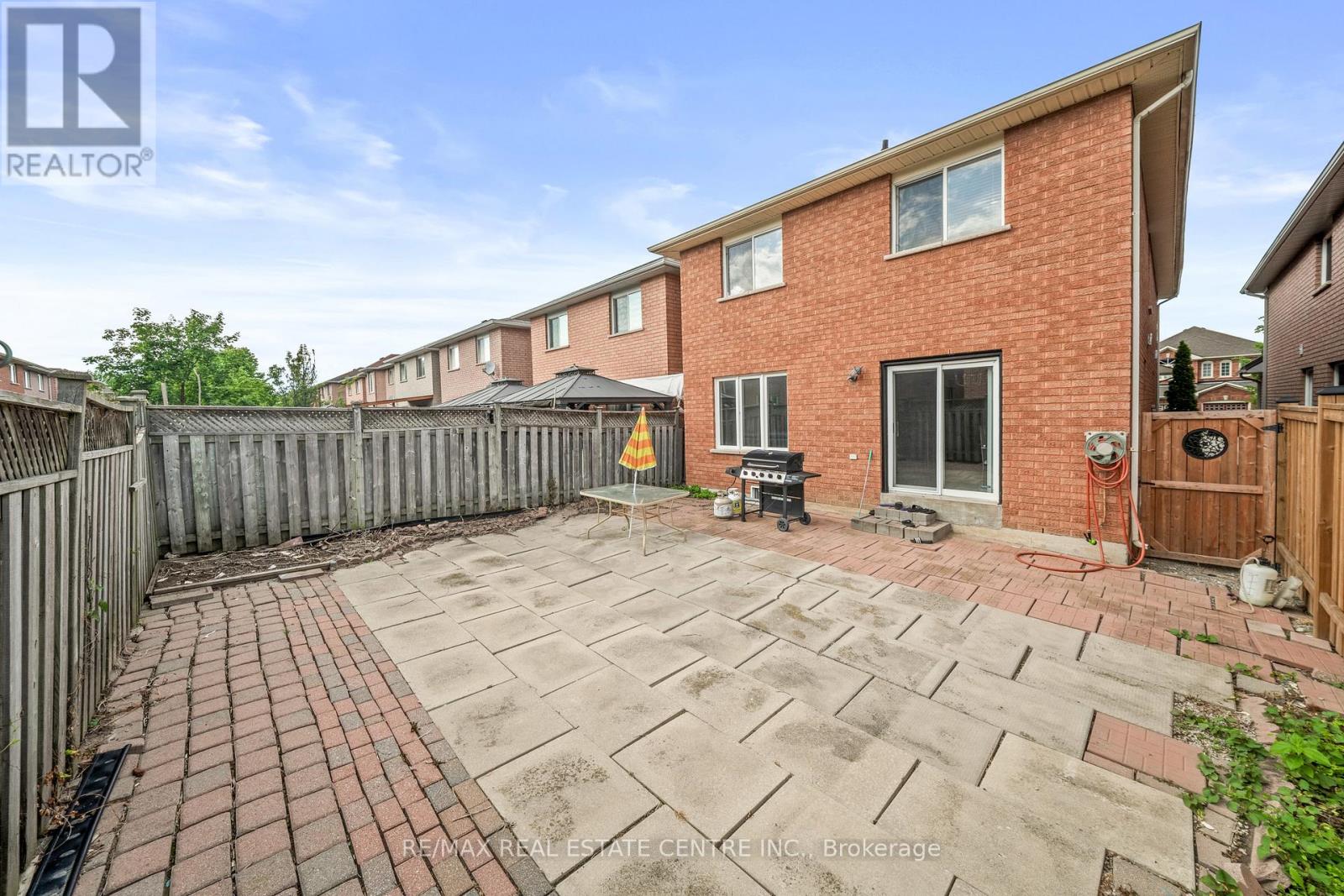18 Velvet Grass Lane, Brampton, Ontario  L6R 1W6 - Photo 36 - W13466274