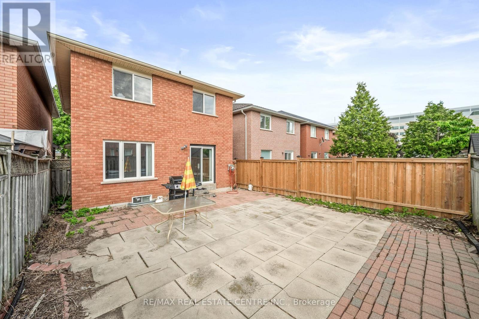 18 Velvet Grass Lane, Brampton, Ontario  L6R 1W6 - Photo 37 - W13466274