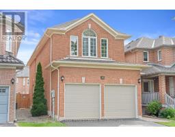 18 VELVET GRASS LANE, Brampton, Ontario