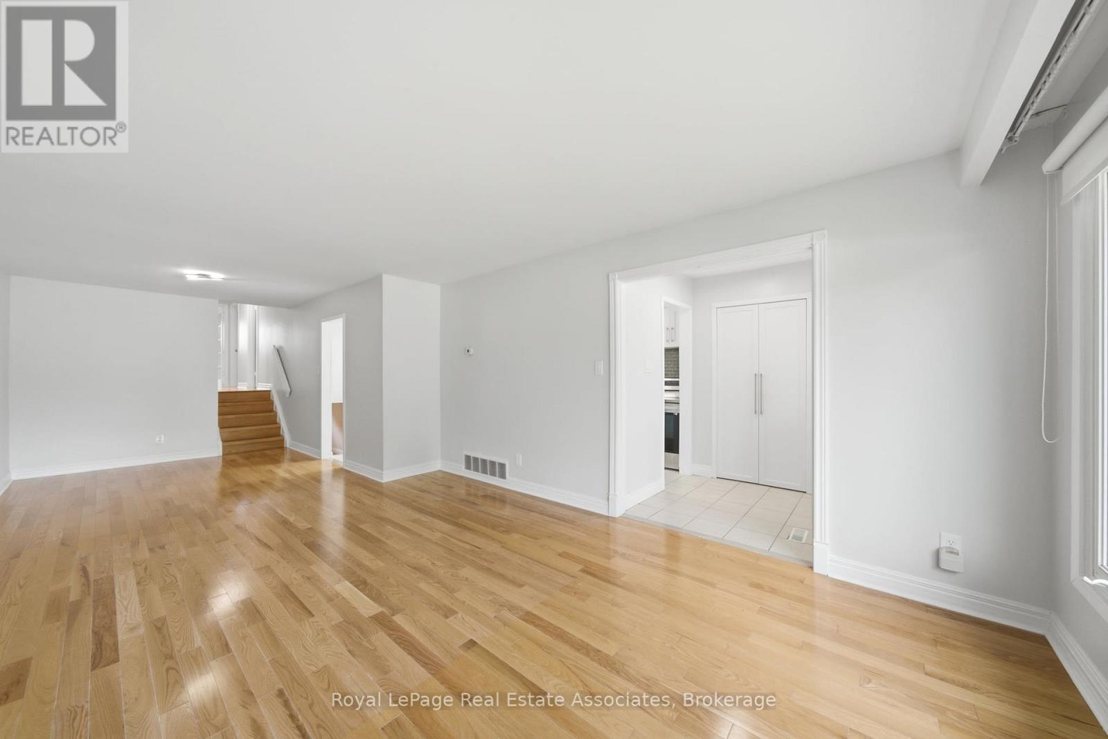 769 Eaglemount Crescent, Mississauga, Ontario  L5C 1H2 - Photo 12 - W13466376