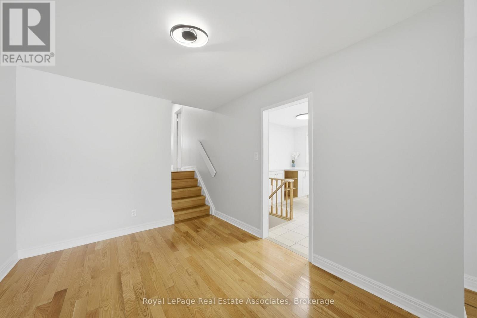 769 Eaglemount Crescent, Mississauga, Ontario  L5C 1H2 - Photo 14 - W13466376