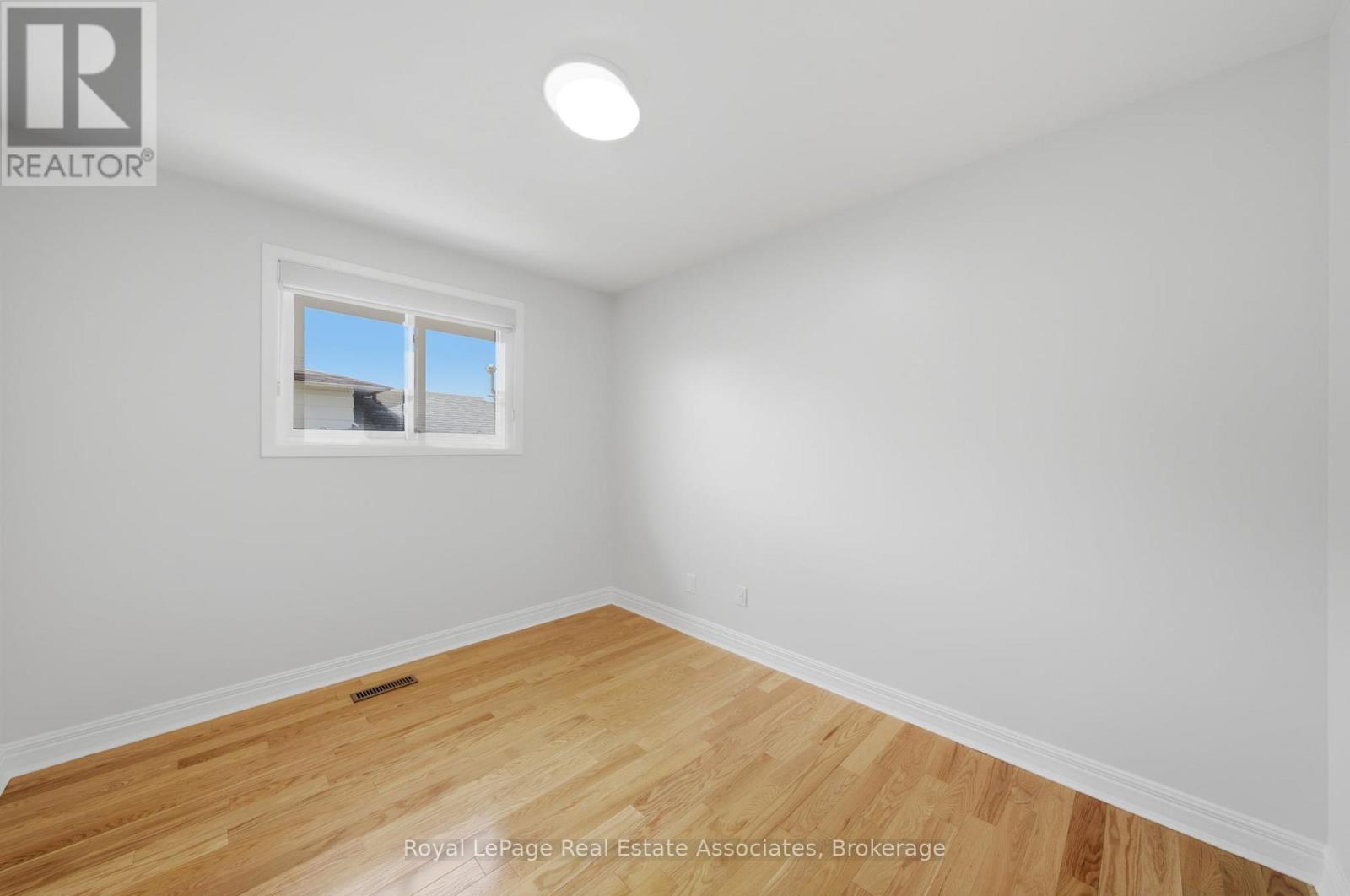 769 Eaglemount Crescent, Mississauga, Ontario  L5C 1H2 - Photo 16 - W13466376