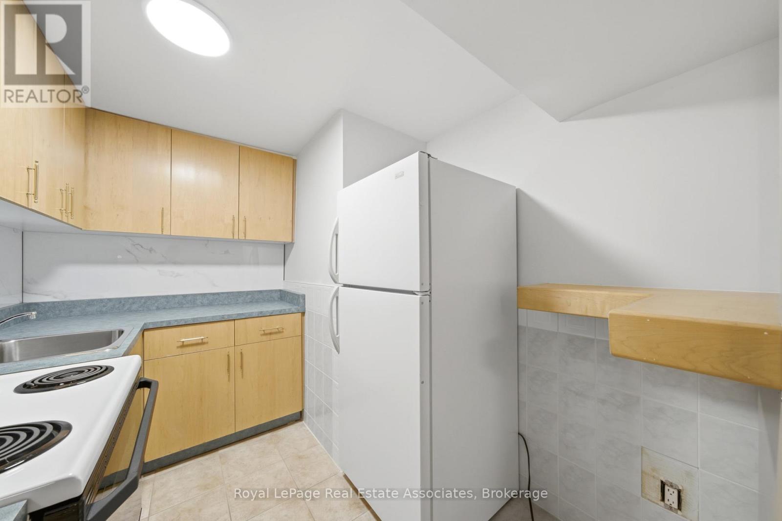 769 Eaglemount Crescent, Mississauga, Ontario  L5C 1H2 - Photo 25 - W13466376