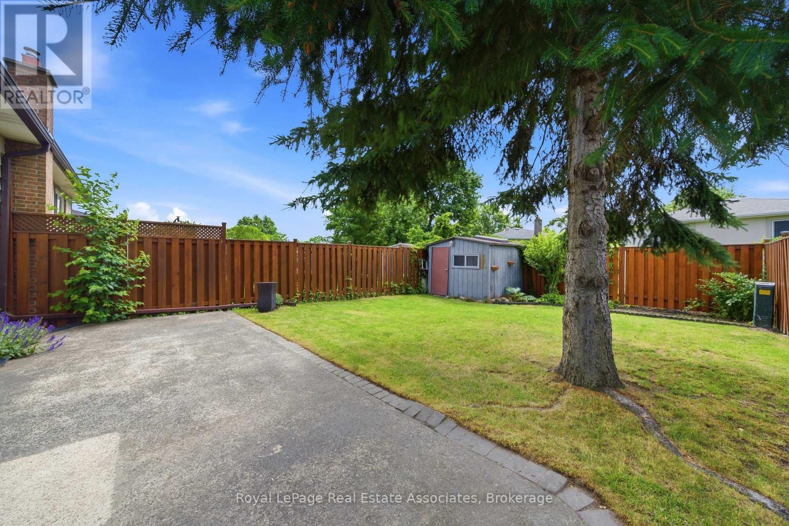 769 Eaglemount Crescent, Mississauga, Ontario  L5C 1H2 - Photo 32 - W13466376
