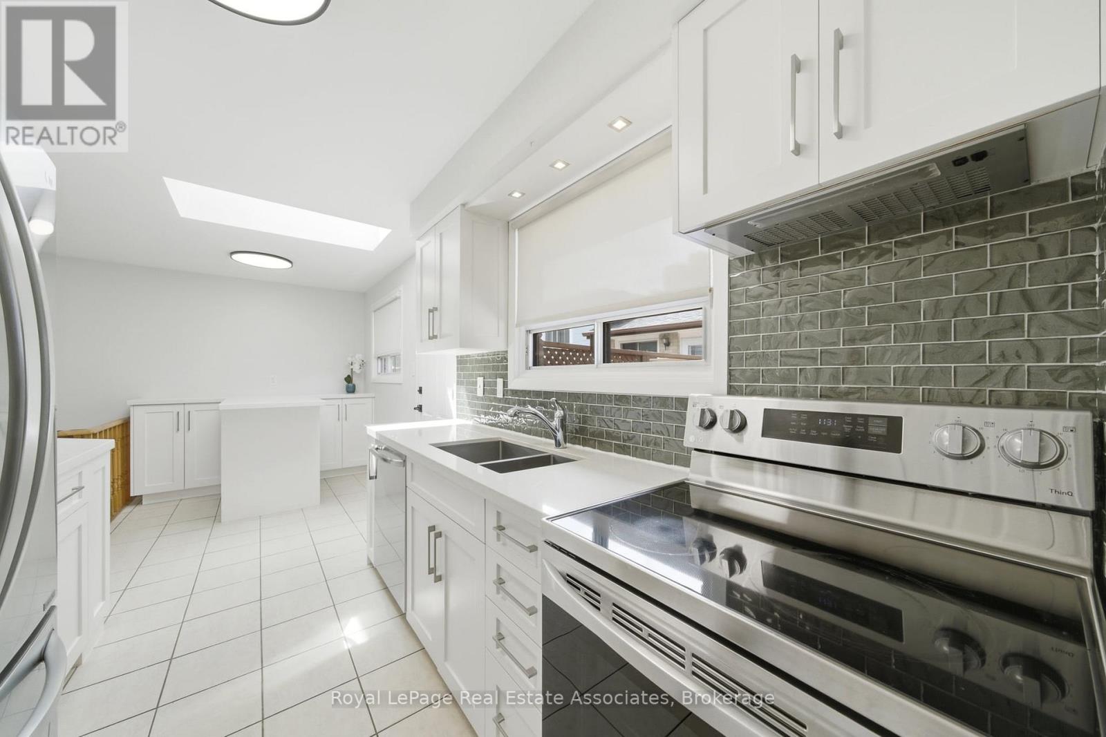 769 Eaglemount Crescent, Mississauga, Ontario  L5C 1H2 - Photo 6 - W13466376