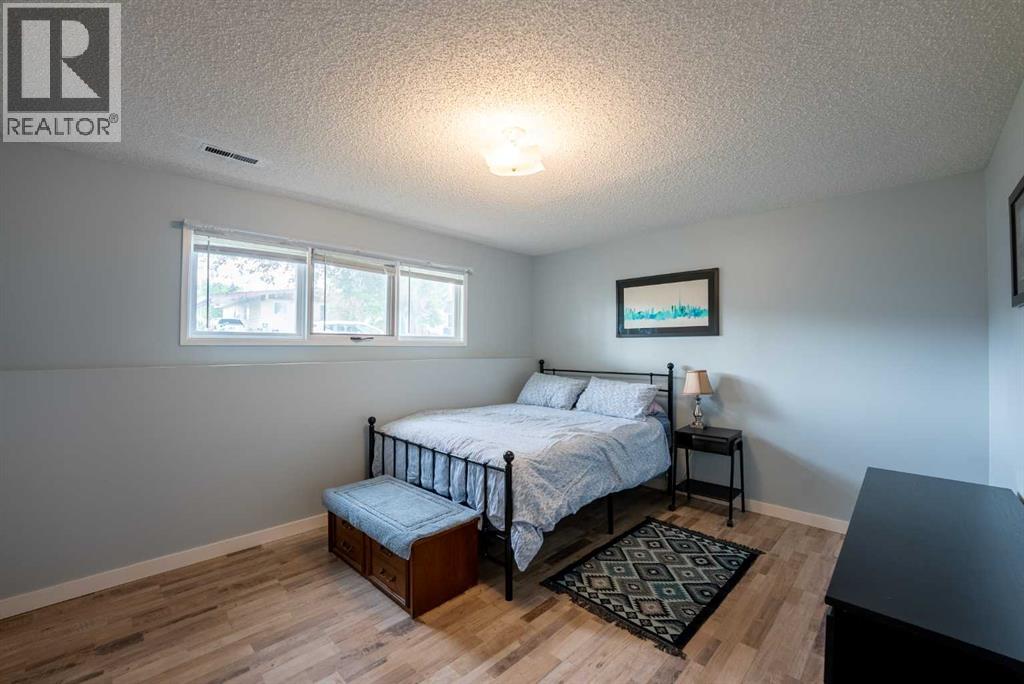 23 Selkirk Road W, Lethbridge, Alberta  T1K 4N4 - Photo 21 - A2320330