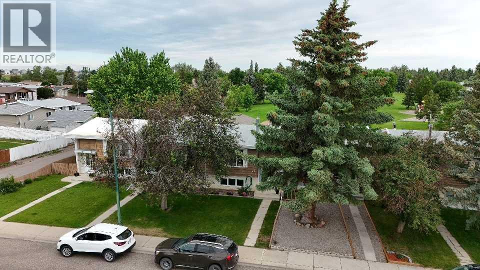 23 Selkirk Road W, Lethbridge, Alberta  T1K 4N4 - Photo 27 - A2320330