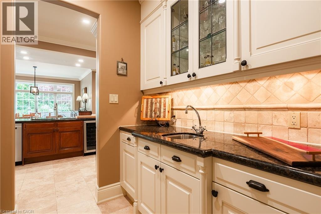122 Lisonally Court, Oakville, Ontario  L6L 6P2 - Photo 13 - 40841183