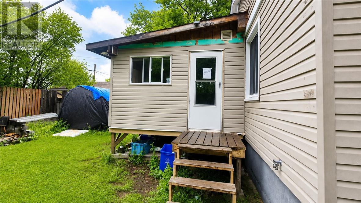 39 Oakwood Avenue, Capreol, Ontario  P0M 1H0 - Photo 8 - 2128141