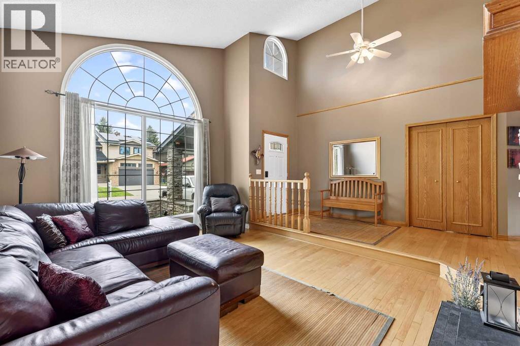 1387 Sunwood Road SE, Calgary, Alberta  T2X 2L5 - Photo 5 - A2320243