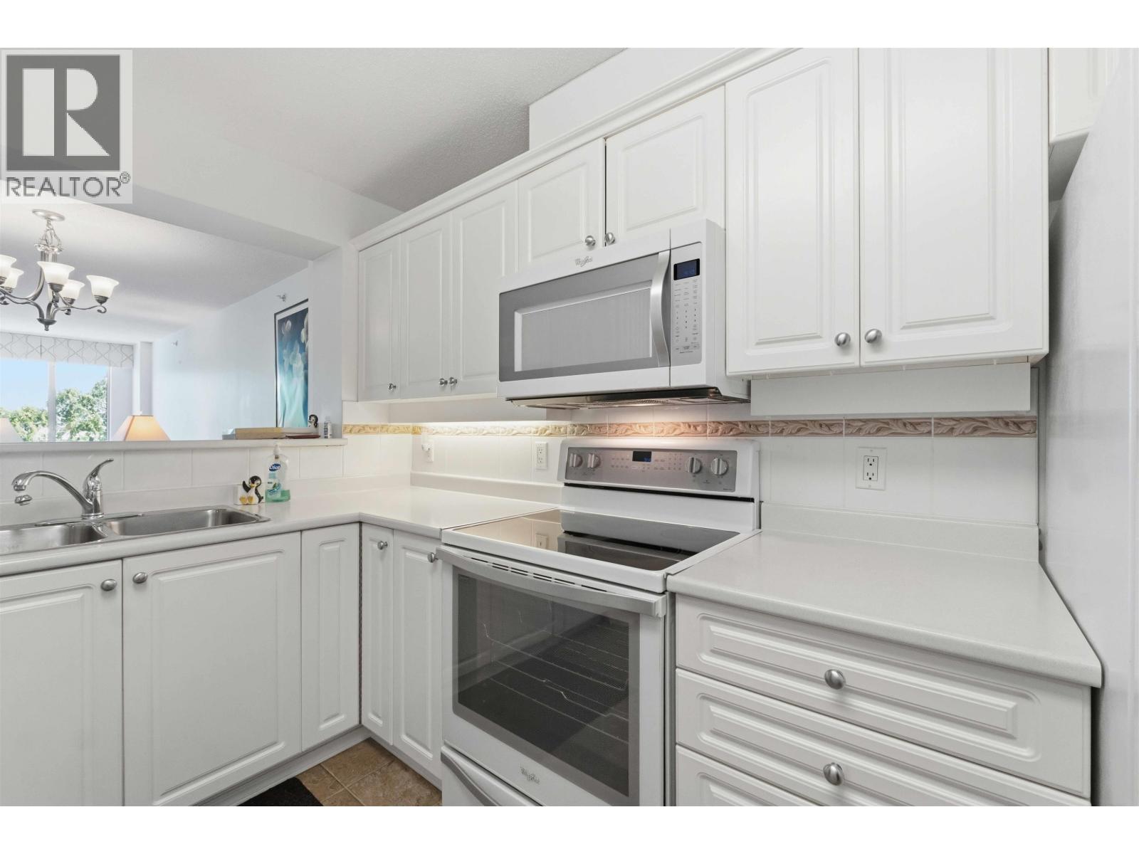411 12148 224 Street, Maple Ridge, British Columbia  V2X 3N8 - Photo 4 - R3137775