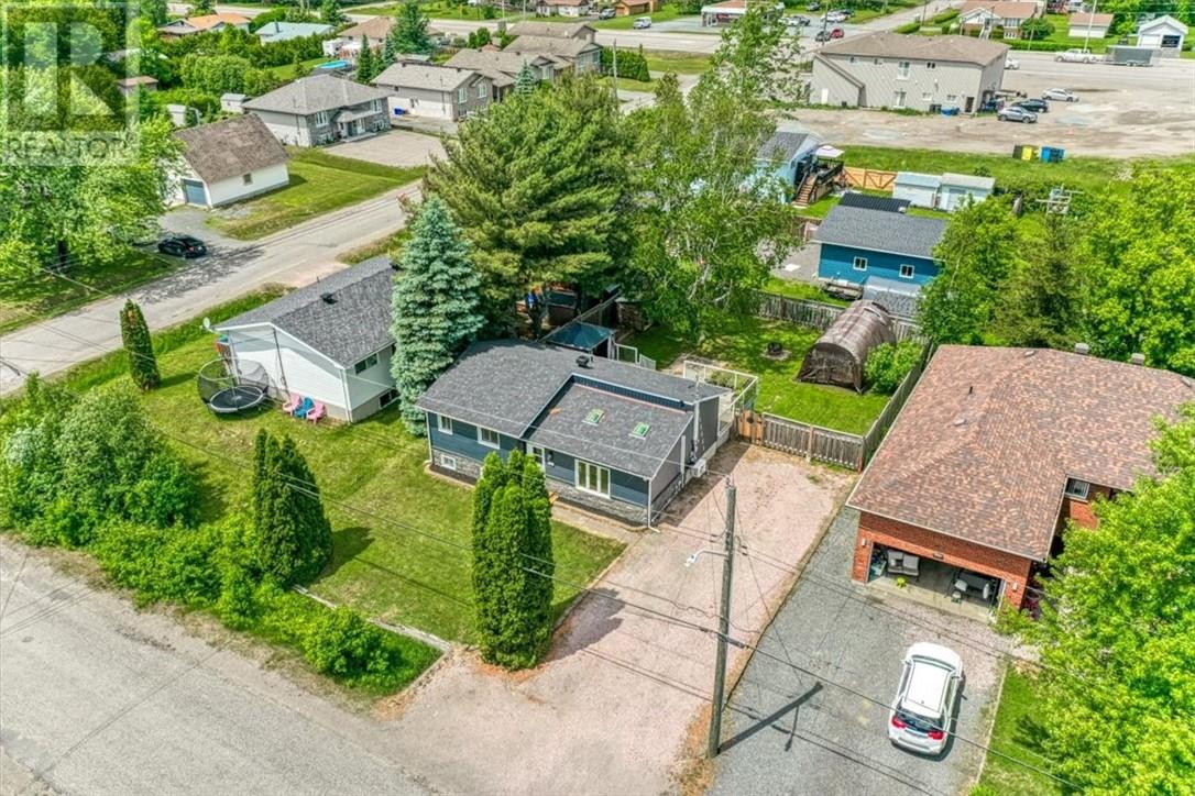 226 Laurette Street, Chelmsford, Ontario  P0M 1L0 - Photo 10 - 2128673