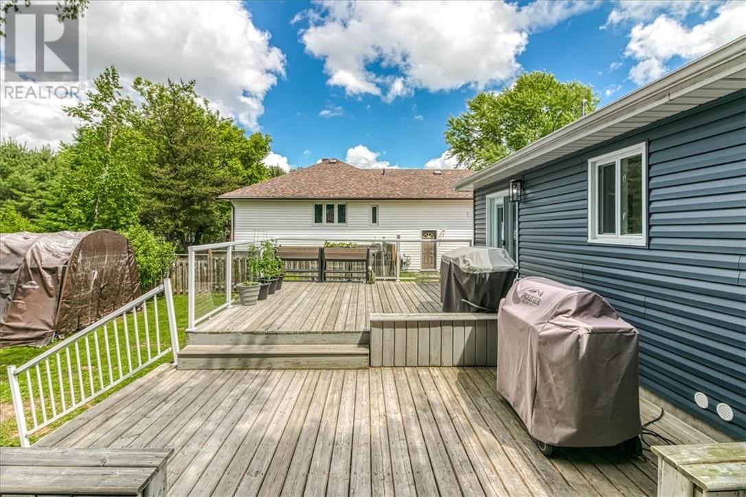226 Laurette Street, Chelmsford, Ontario  P0M 1L0 - Photo 5 - 2128673