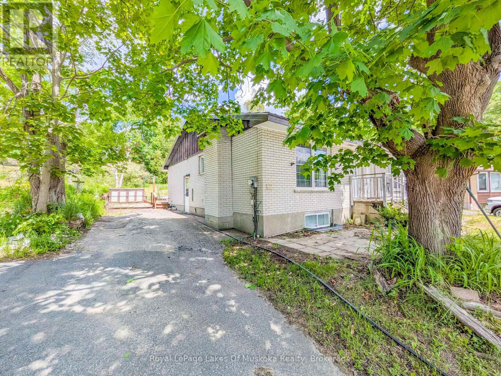 12 Valley Drive, Bracebridge, Ontario  P1L 1B8 - Photo 2 - X13466432