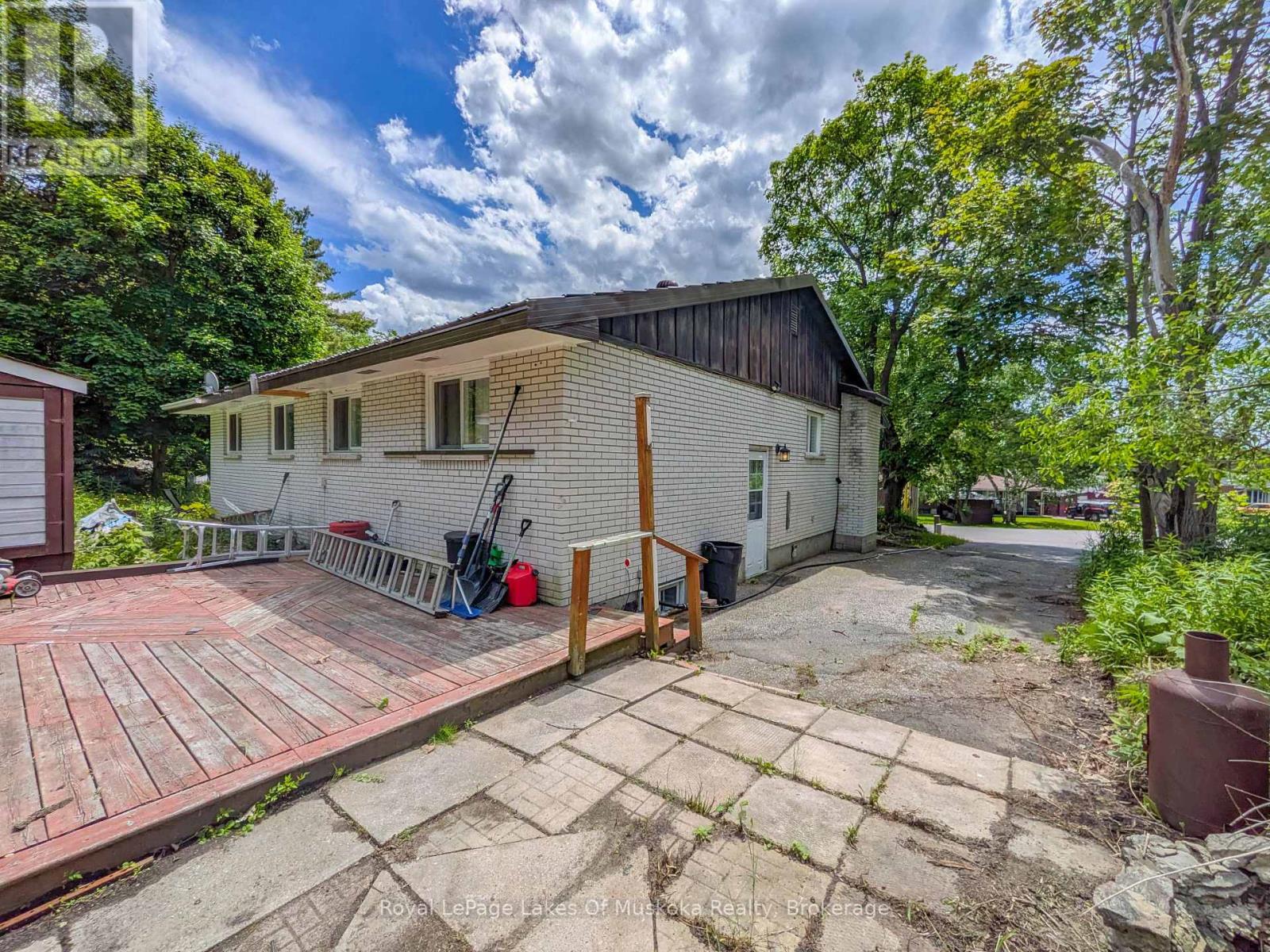 12 Valley Drive, Bracebridge, Ontario  P1L 1B8 - Photo 3 - X13466432