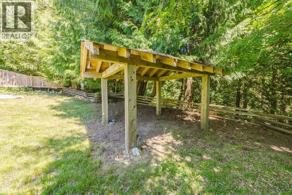 788 Mountainview Drive, Gibsons, British Columbia  V0N 1V9 - Photo 33 - R3137794