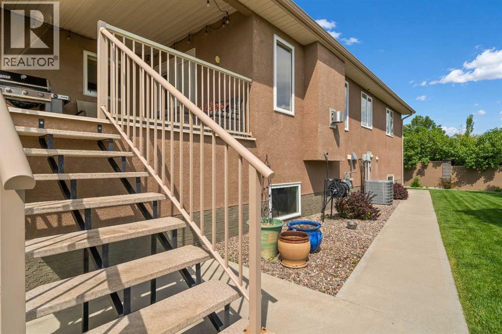 9 Cottonwood Close Sw, Medicine Hat, Alberta  T1B 4R5 - Photo 41 - A2322505