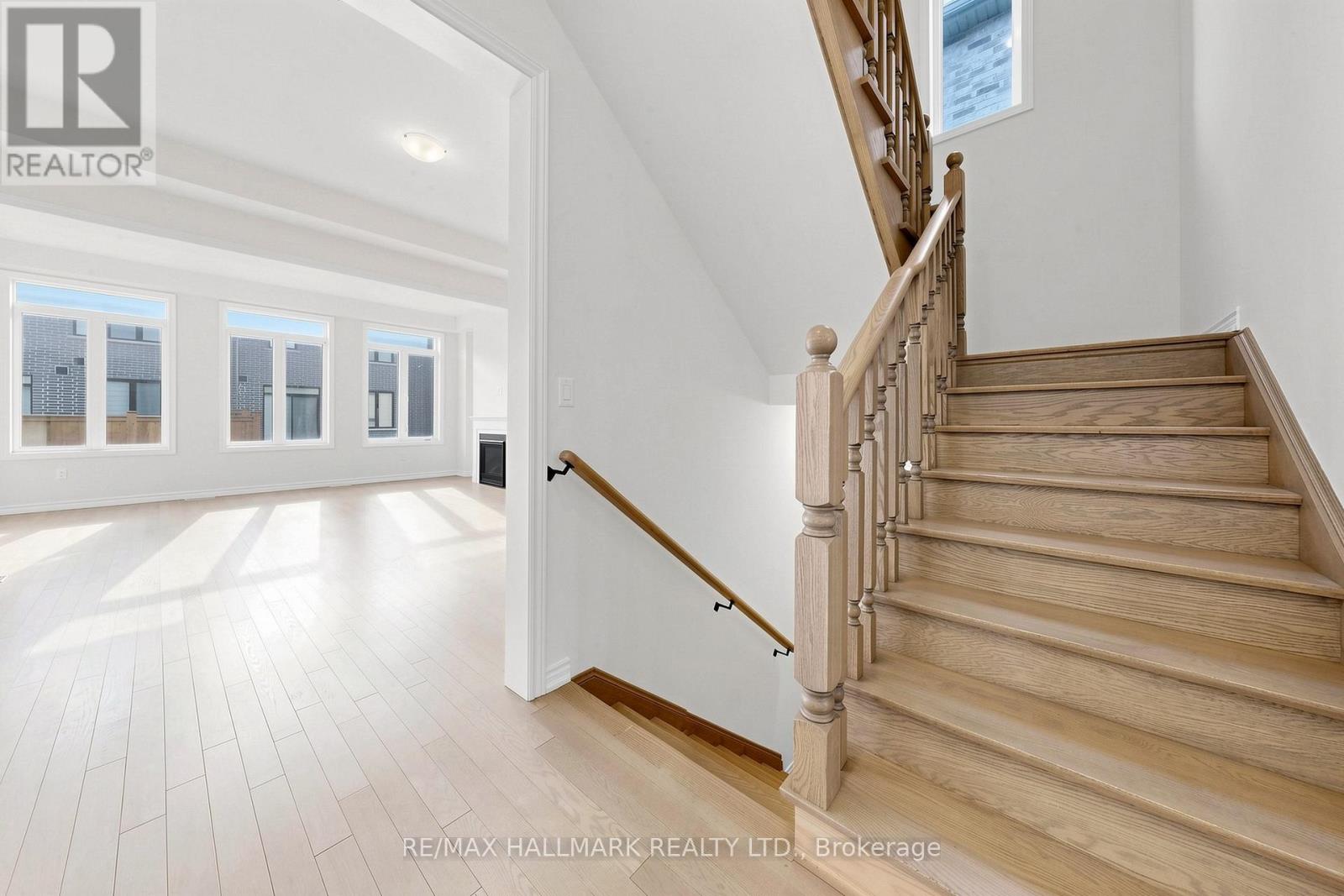 112 Weslock Crescent, Aurora, Ontario  L4G 7Z4 - Photo 25 - N13171106