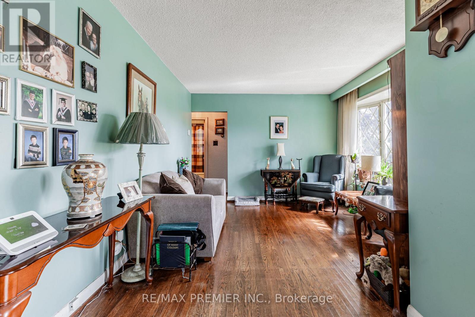 16 Goddard Street, Toronto, Ontario  M3H 5C6 - Photo 8 - C13466444