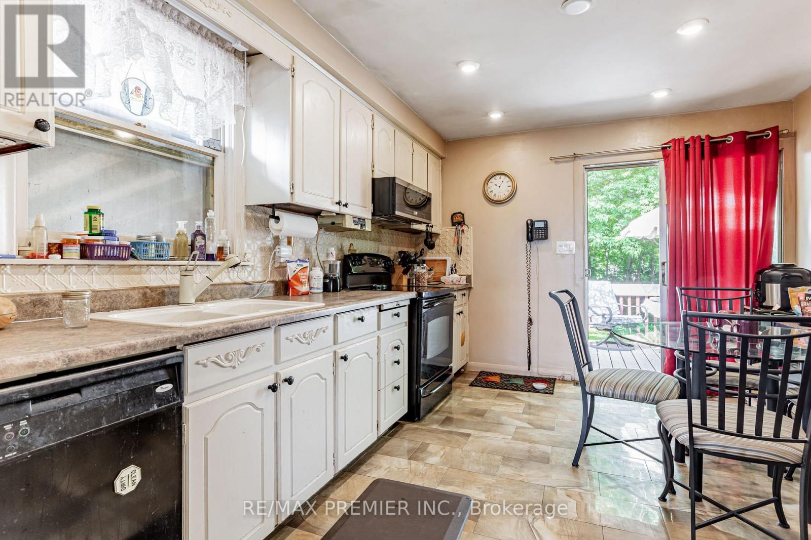 16 Goddard Street, Toronto, Ontario  M3H 5C6 - Photo 9 - C13466444