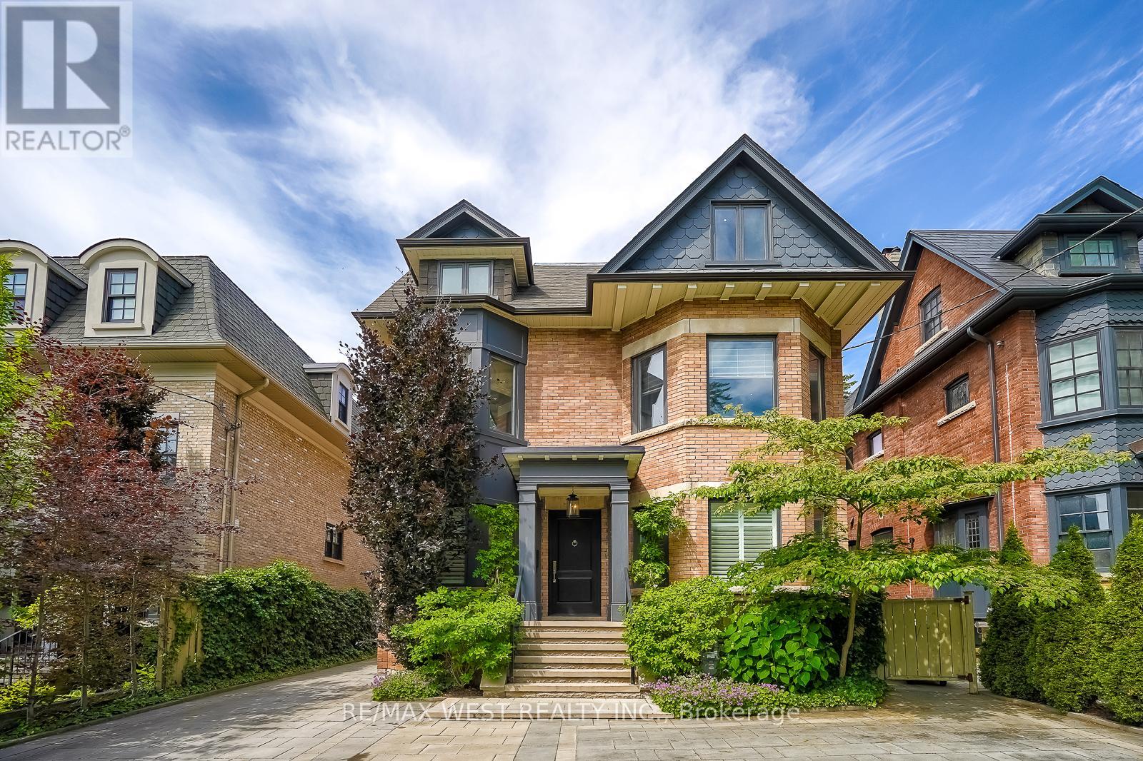 70 FOREST HILL ROAD, Toronto, Ontario