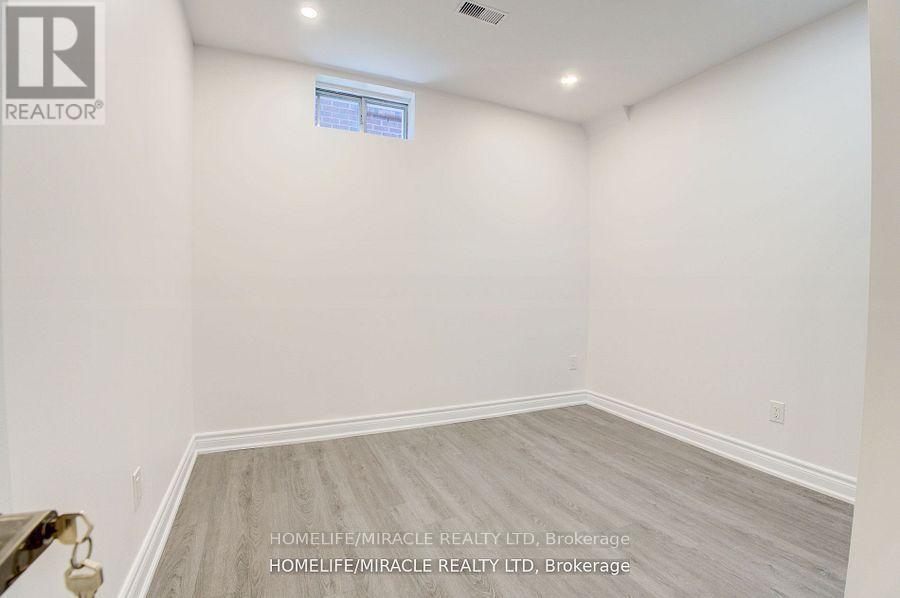 905 Alanbury Crescent, Pickering, Ontario  L1X 2S3 - Photo 5 - E13466486