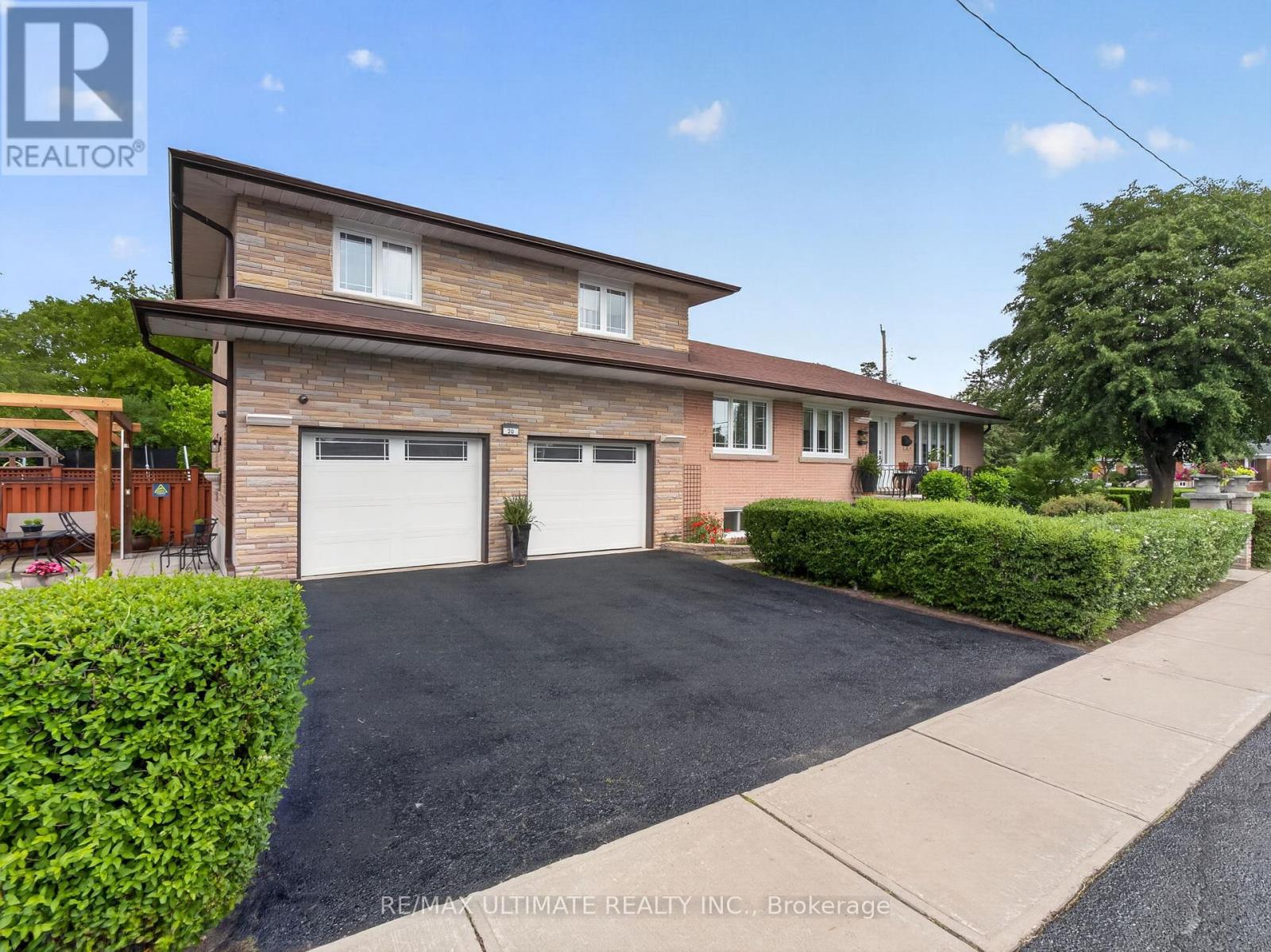 BASEMENT - 20 WYE VALLEY ROAD, Toronto, Ontario