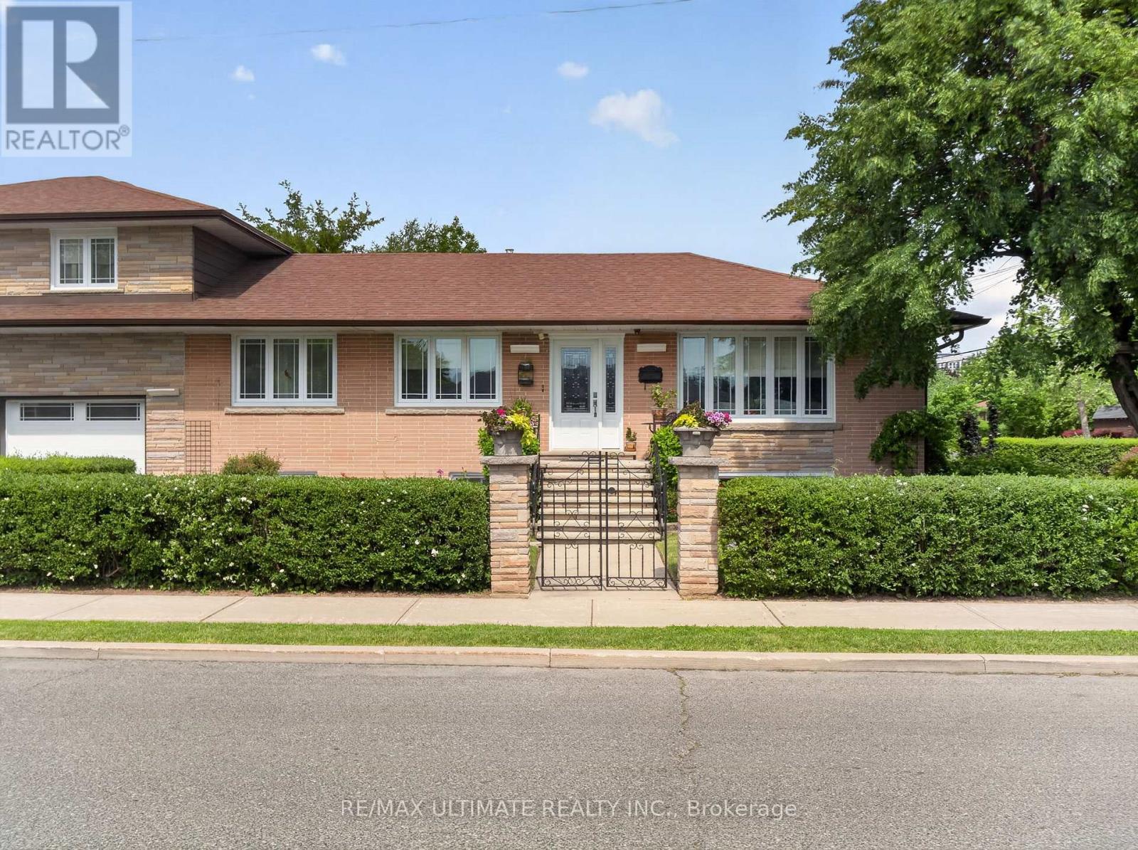 Basement - 20 Wye Valley Road, Toronto, Ontario  M1P 2A4 - Photo 2 - E13466544