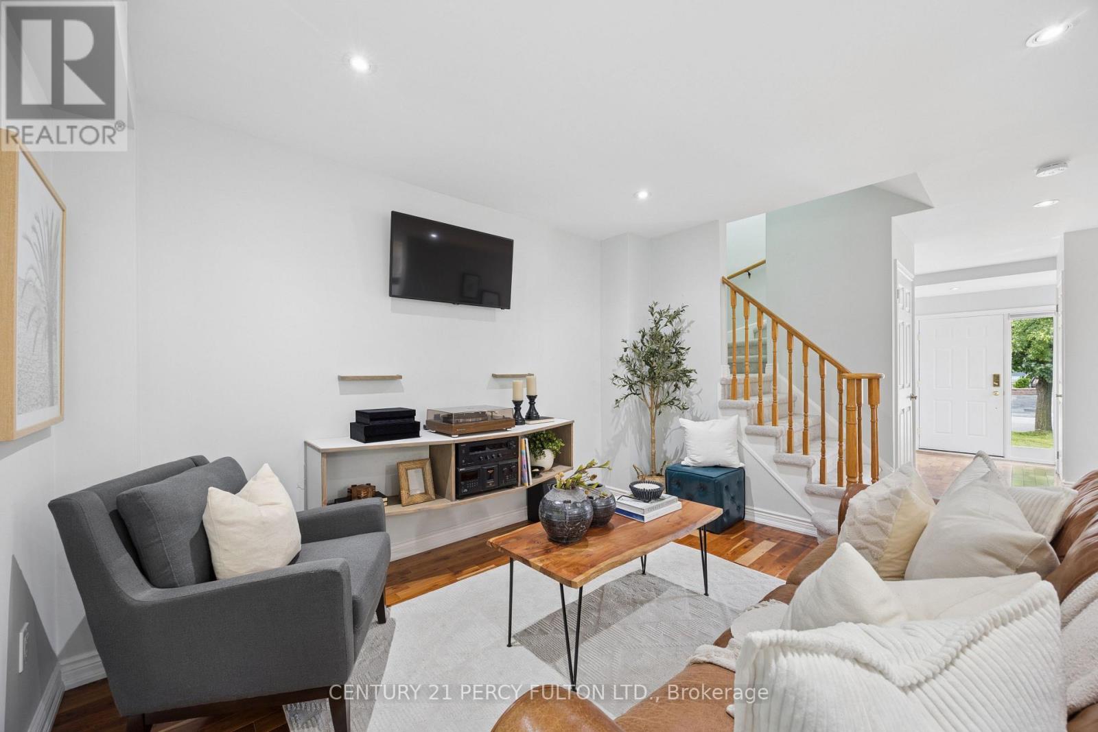21 Arran Court, Clarington, Ontario  L1E 2E5 - Photo 8 - E13466560