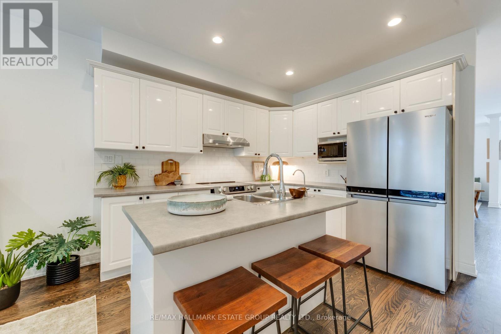 51 Stanhope Avenue, Toronto, Ontario  M4K 3N4 - Photo 12 - E13466562