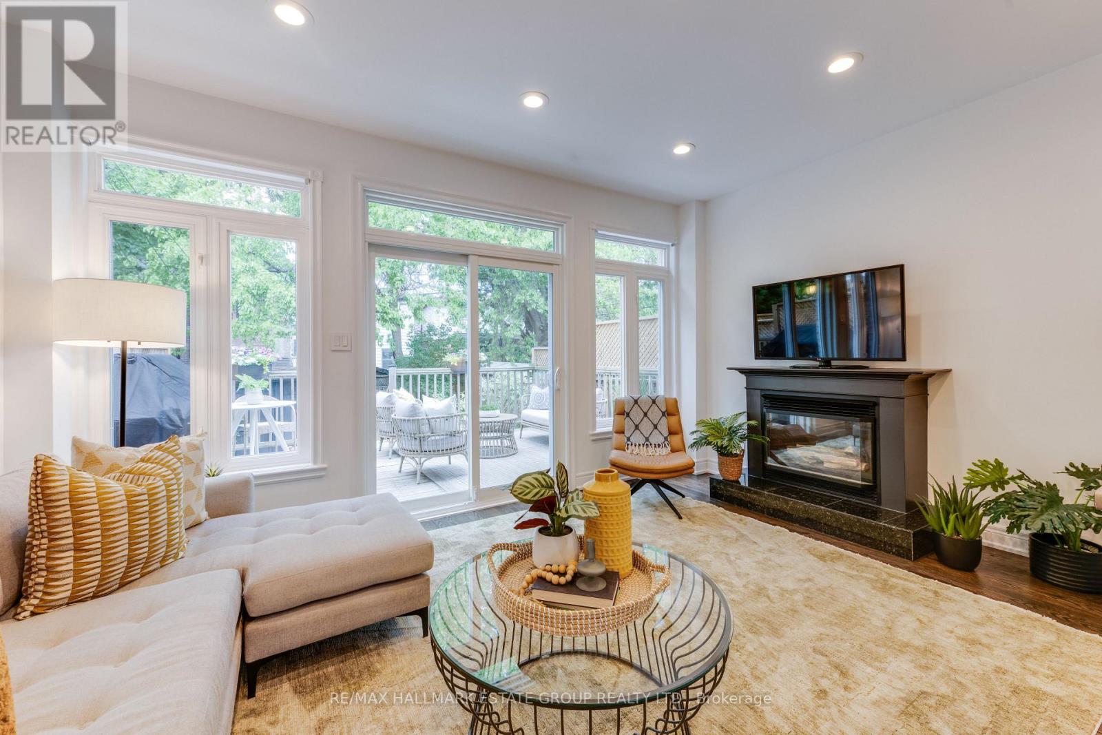 51 Stanhope Avenue, Toronto, Ontario  M4K 3N4 - Photo 15 - E13466562