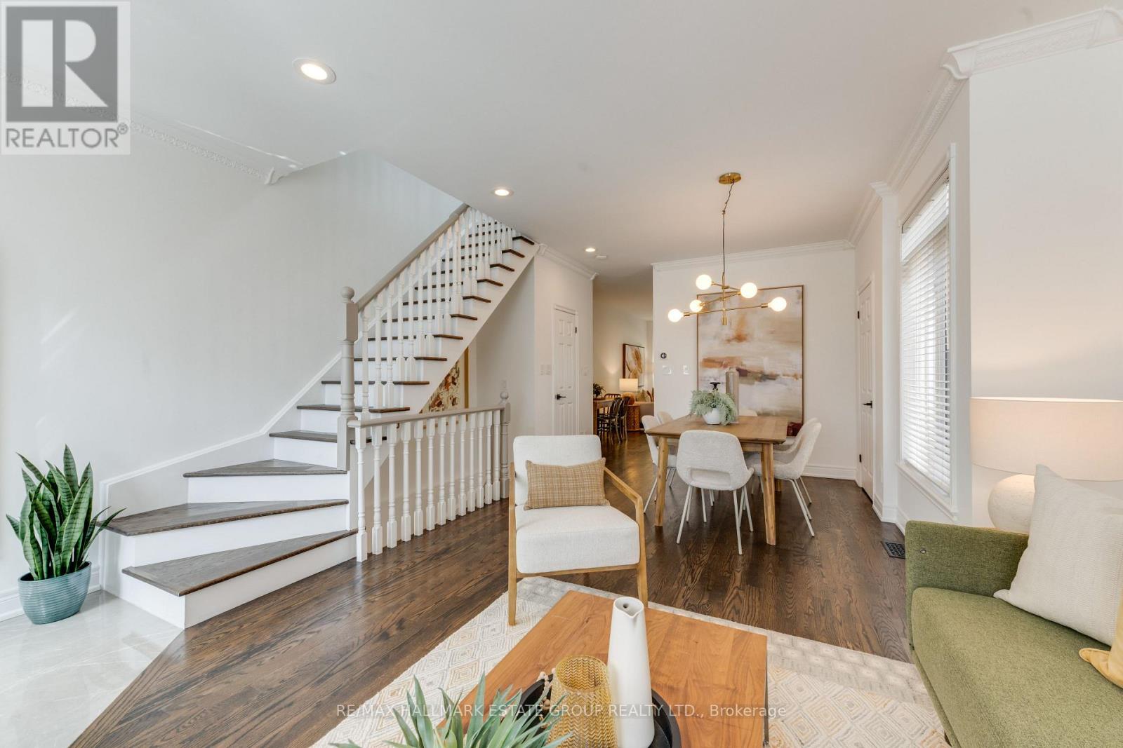 51 Stanhope Avenue, Toronto, Ontario  M4K 3N4 - Photo 3 - E13466562