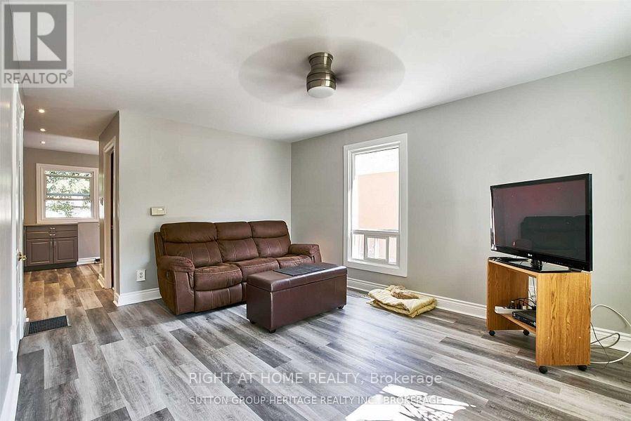 4 Ontario Street, Ajax, Ontario  L1S 1T5 - Photo 4 - E13466618
