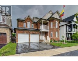 11 MAPLE CROWN TERRACE S, Barrie, Ontario