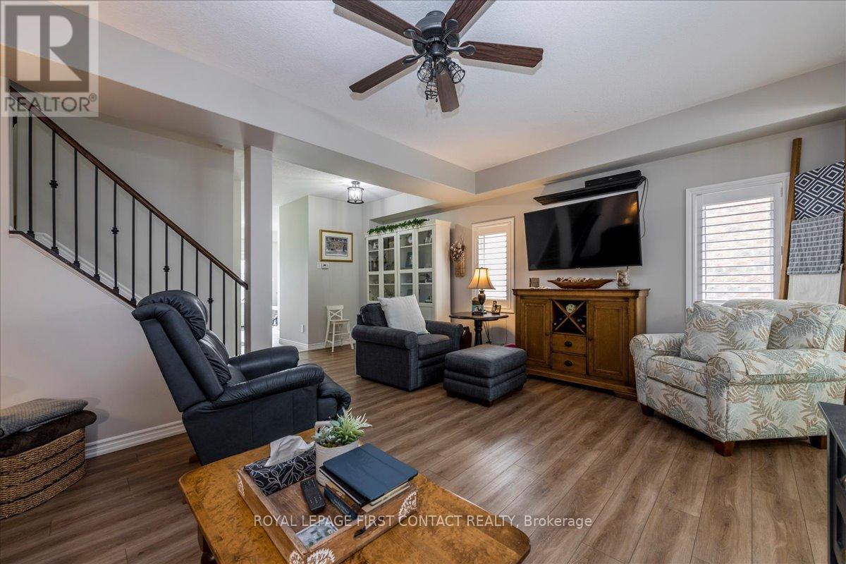 14 Claudio Crescent, Barrie, Ontario  L4N 9E2 - Photo 7 - S13466552