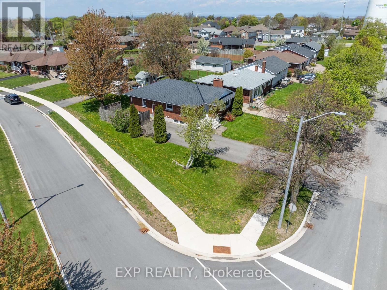 51 Parkdale Drive, Thorold, Ontario  L2V 2N7 - Photo 4 - X13466676