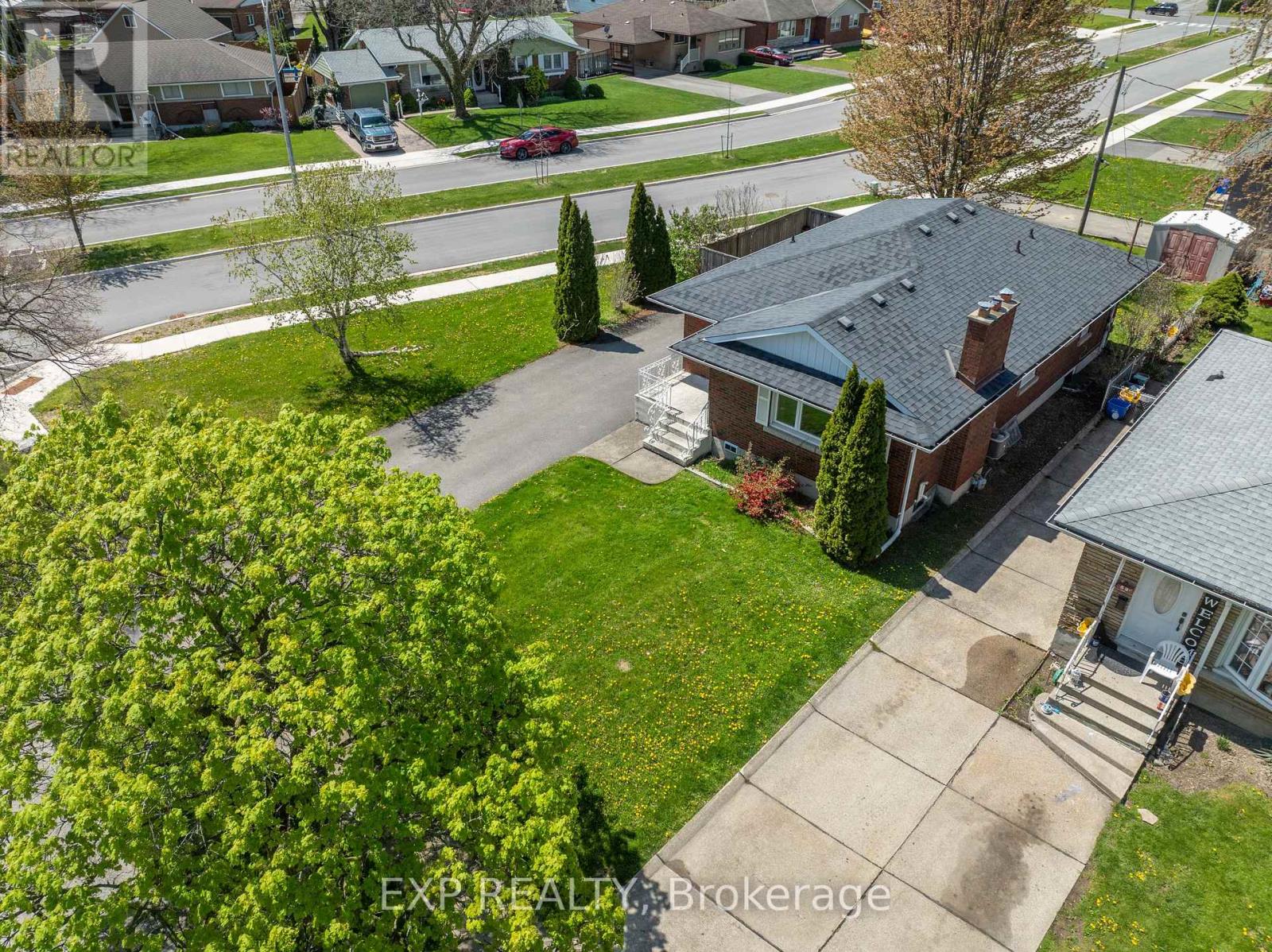 51 Parkdale Drive, Thorold, Ontario  L2V 2N7 - Photo 5 - X13466676