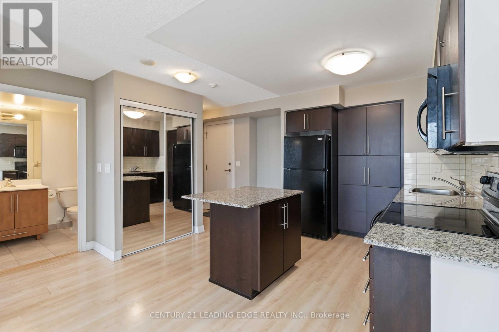 806 - 330 Burnhamthorpe Road W, Mississauga, Ontario  L5B 0E1 - Photo 12 - W13466476