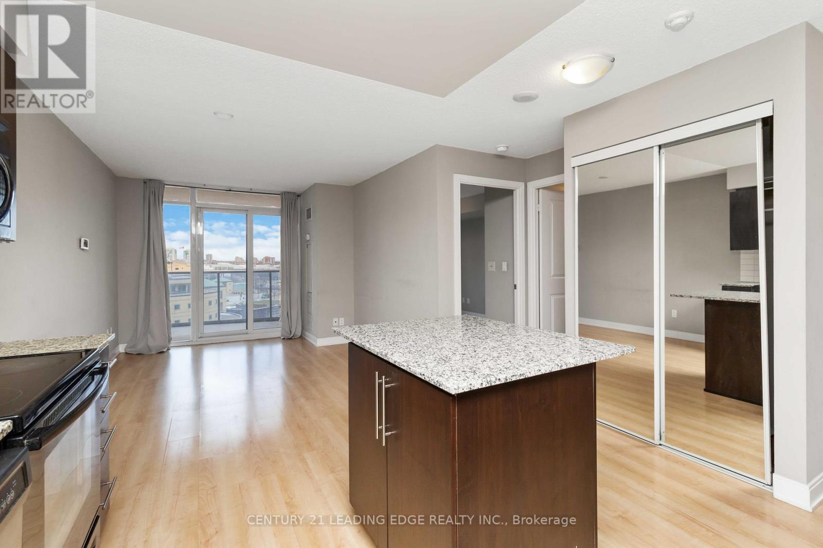 806 - 330 Burnhamthorpe Road W, Mississauga, Ontario  L5B 0E1 - Photo 15 - W13466476