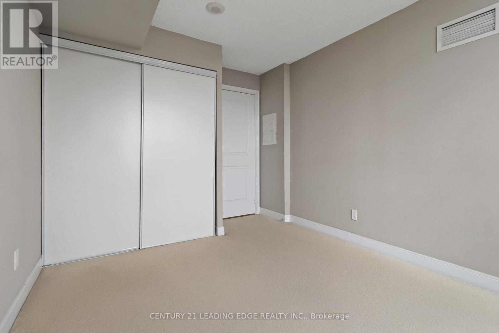 806 - 330 Burnhamthorpe Road W, Mississauga, Ontario  L5B 0E1 - Photo 25 - W13466476
