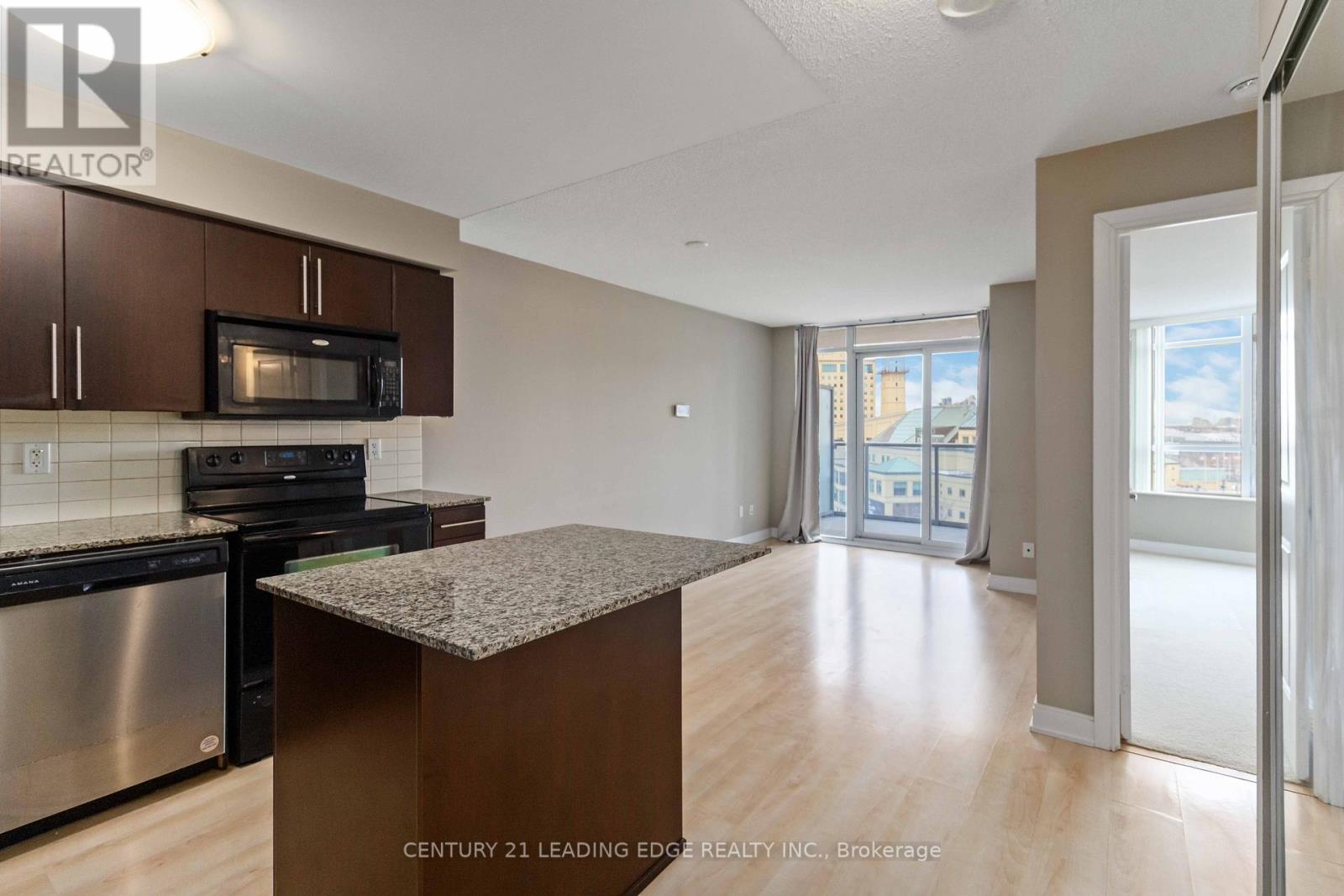 806 - 330 Burnhamthorpe Road W, Mississauga, Ontario  L5B 0E1 - Photo 7 - W13466476