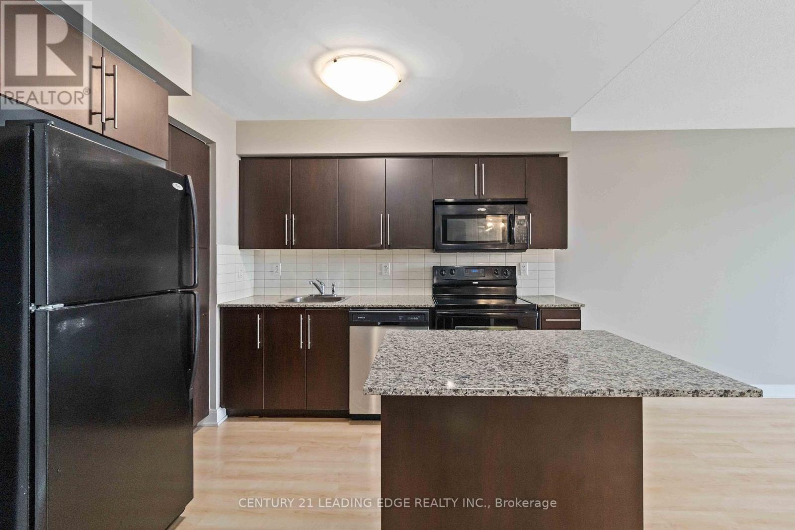 806 - 330 Burnhamthorpe Road W, Mississauga, Ontario  L5B 0E1 - Photo 9 - W13466476