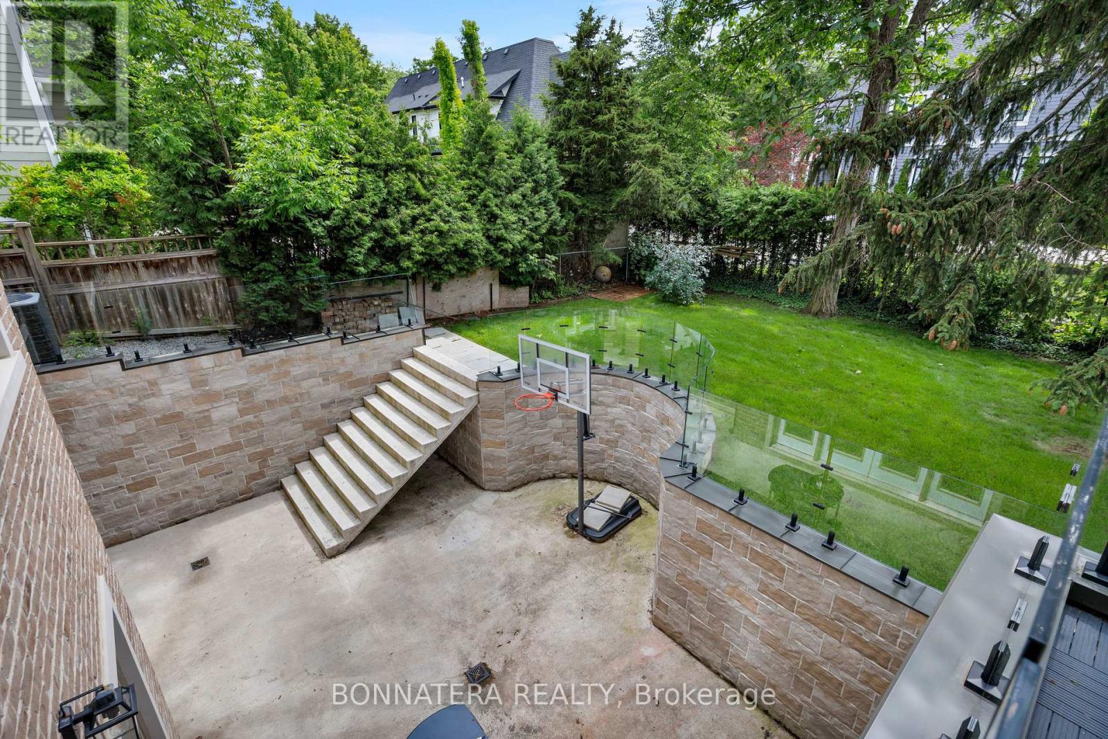 1042 Bridge Road, Oakville, Ontario  L6L 2B5 - Photo 18 - W13466488