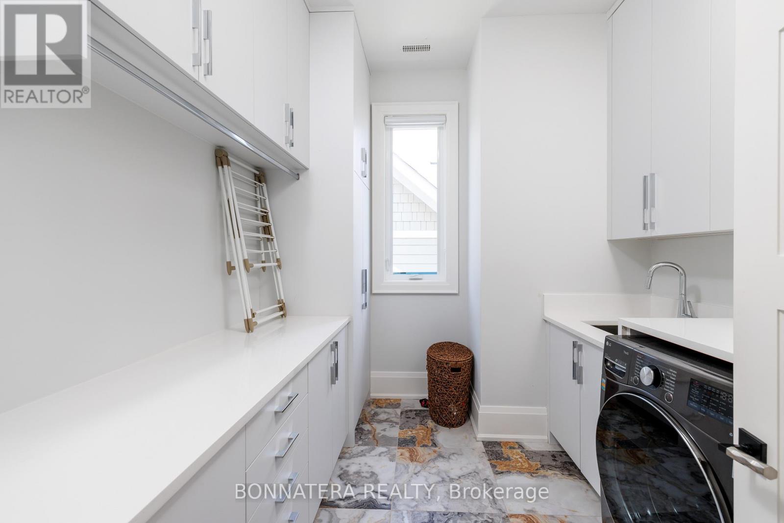 1042 Bridge Road, Oakville, Ontario  L6L 2B5 - Photo 38 - W13466488
