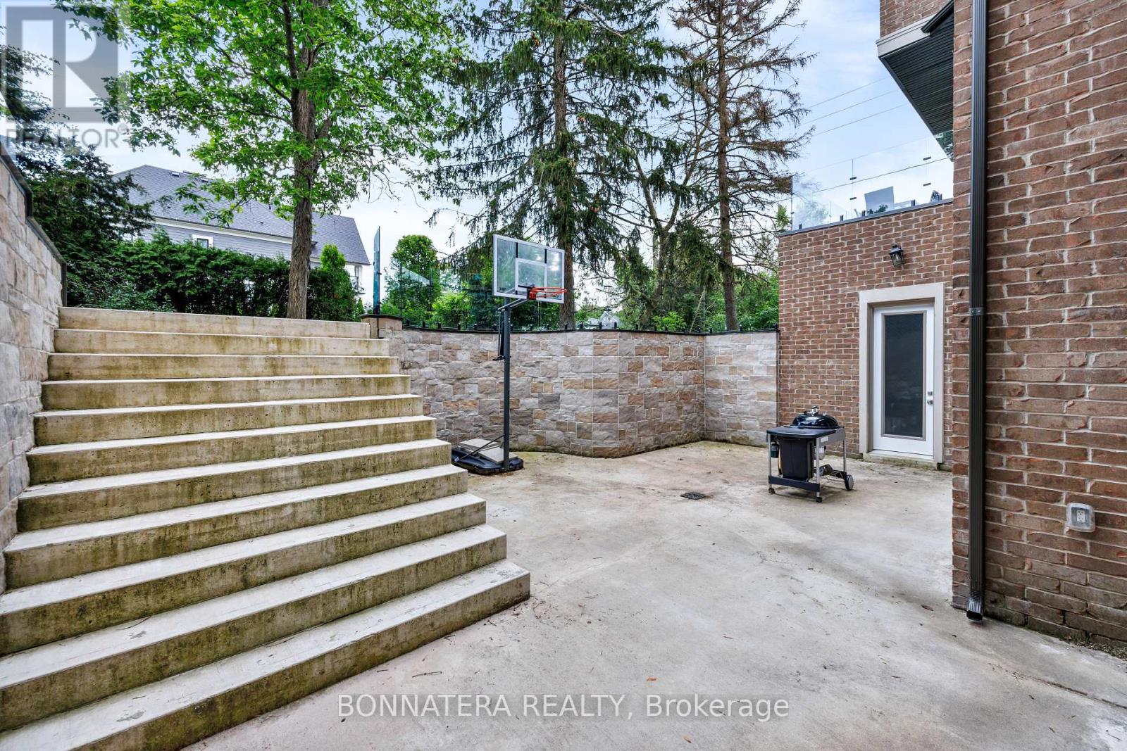 1042 Bridge Road, Oakville, Ontario  L6L 2B5 - Photo 41 - W13466488