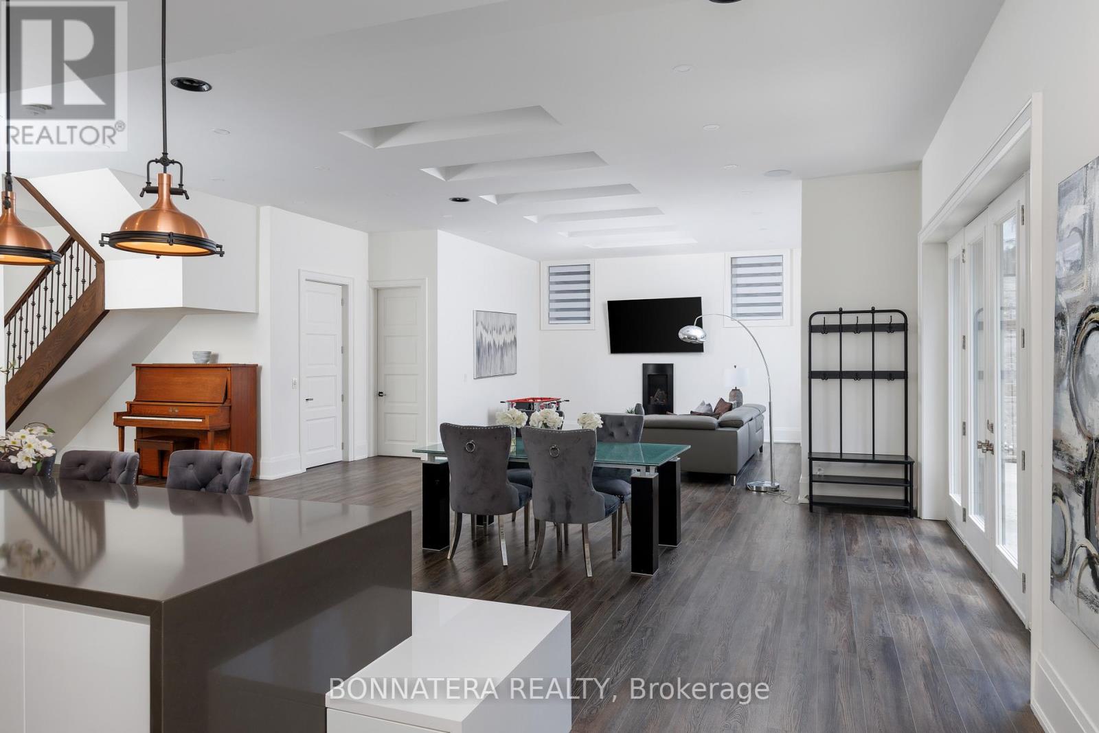 1042 Bridge Road, Oakville, Ontario  L6L 2B5 - Photo 44 - W13466488